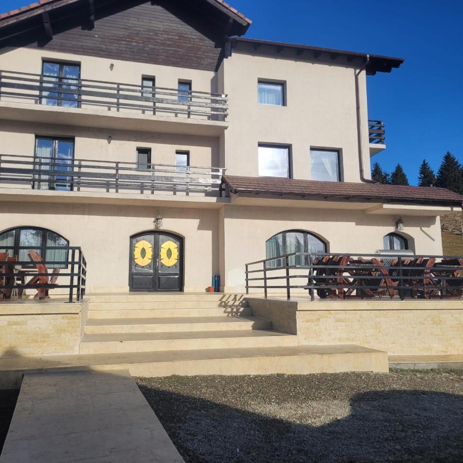 La Rocca Hotel Fundata Exterior photo